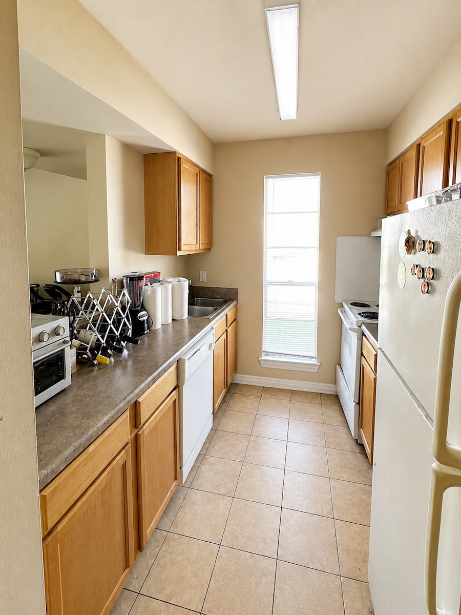 Kitchen in a Metairie home before packing for a move