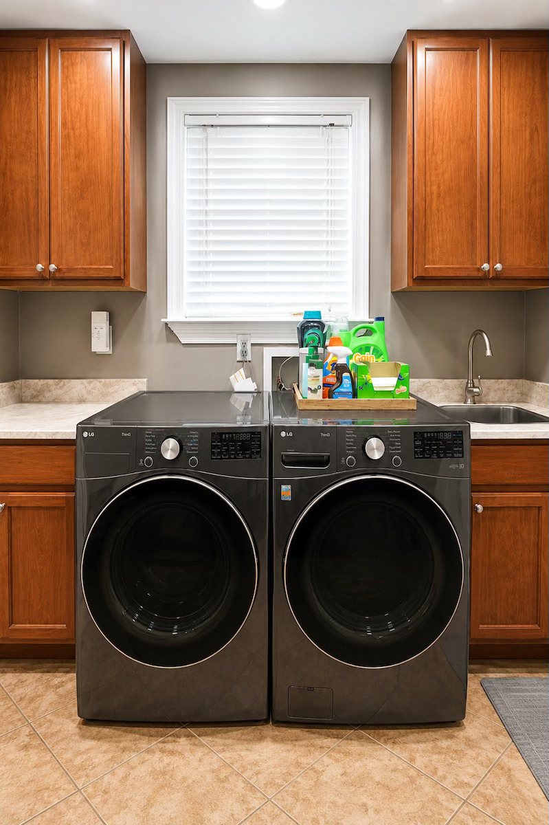 Organized laundry room interior by Nola Organizers in New Orleans